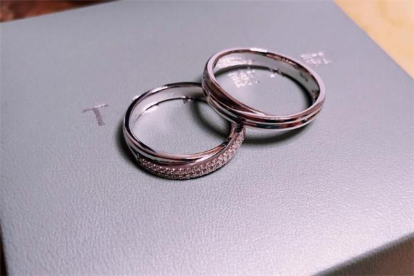 周大生好还是谢瑞麟好,谢瑞麟和周生生比怎样