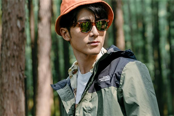 冲锋衣放皱了怎么恢复,冲锋衣皱了怎么办 冲锋衣放皱了怎么恢复,冲锋衣皱了怎么办