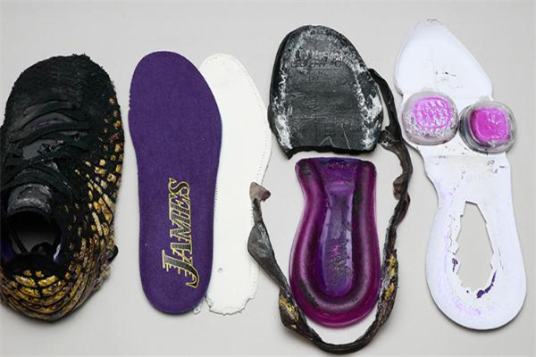 詹姆斯18代拆解,詹姆斯17拆解测评