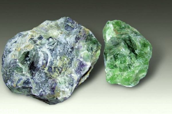 什么叫萤石,萤石是什么样子的