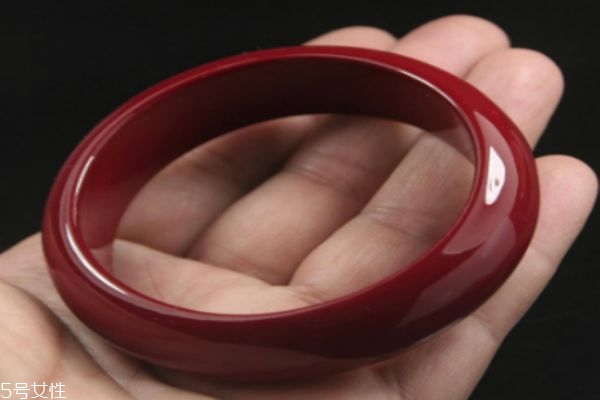 红珊瑚镯子,红珊瑚手镯图片