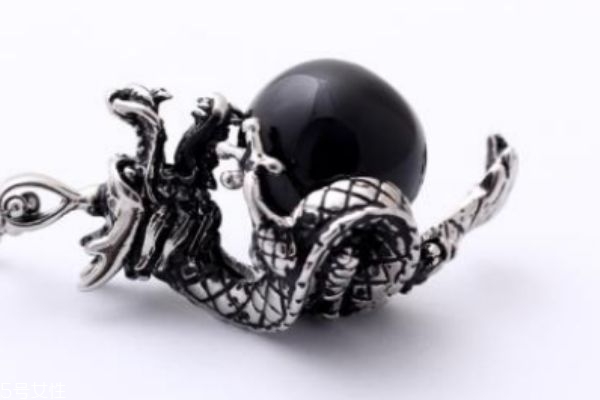 什么是黑宝石,黑色的宝石叫什么名字