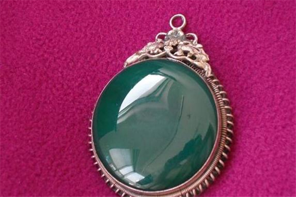 水胆玛瑙寓意是什么,真正的水胆玛瑙值钱吗