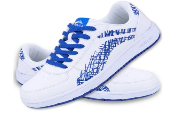 李宁鞋和耐克鞋哪个好,耐克和李宁哪个鞋舒服