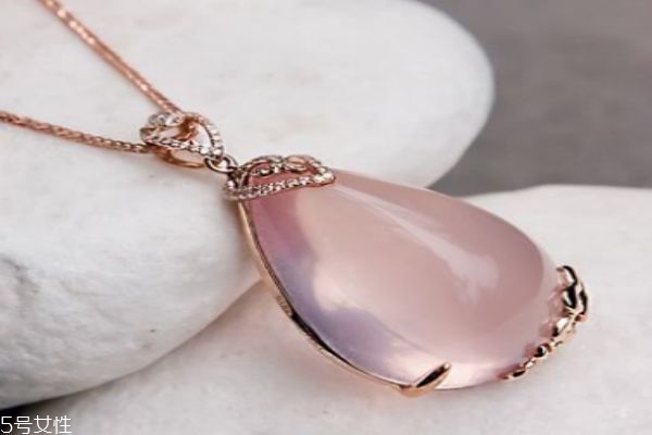 什么叫芙蓉石,芙蓉石代表什么