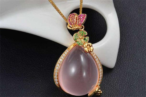 芙蓉石吊坠图片及价格,3千多元芙蓉石吊坠图片 芙蓉石吊坠图片及价格,3千多元芙蓉石吊坠图片