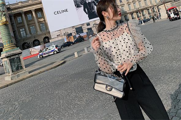 波点上衣搭配图片大全,波点衣服怎么搭配