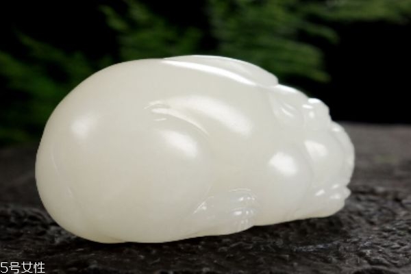 天然白玉是什么玉,白色的玉是什么玉