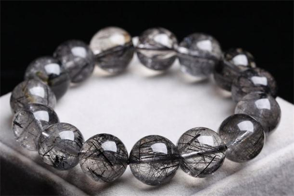 黑发晶的五行属性,金发晶的五行属性是什么 黑发晶的五行属性,金发晶的五行属性是什么