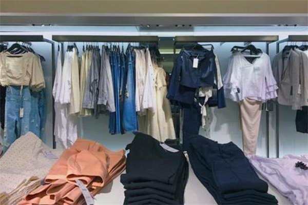 聚酯纤维衣服加热有毒,聚酯纤维衣服耐高温吗