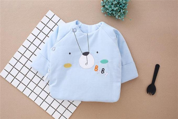 聚酯纤维婴幼儿可以穿吗,婴幼儿穿聚酯纤维衣服对身体有害吗