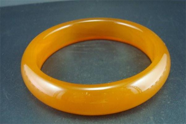 玛瑙手镯怎么鉴别是不是染色,怎么看玛瑙手镯有没有染色 玛瑙手镯怎么鉴别是不是染色,怎么看玛瑙手镯有没有染色