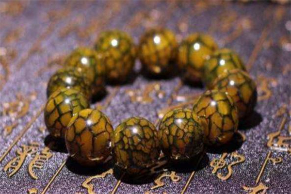 龙纹玛瑙的鉴别真伪,龙鳞玛瑙怎么分辨真假