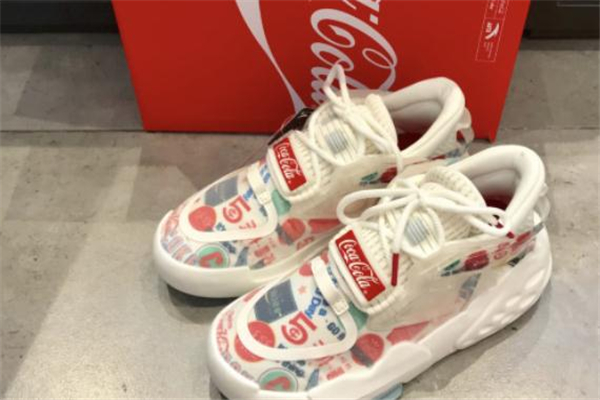 安踏霸道可口可乐联名款鞋,安踏可口可乐联名帆布鞋 安踏霸道可口可乐联名款鞋,安踏可口可乐联名帆布鞋