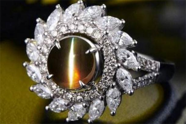 虎眼石跟猫眼石区别,猫眼石和虎眼石哪个价值高