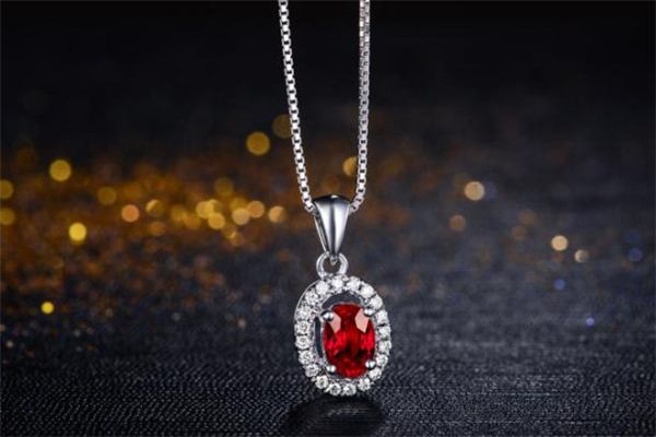 尖晶石和红宝石有什么区别,尖晶石是红宝石吗