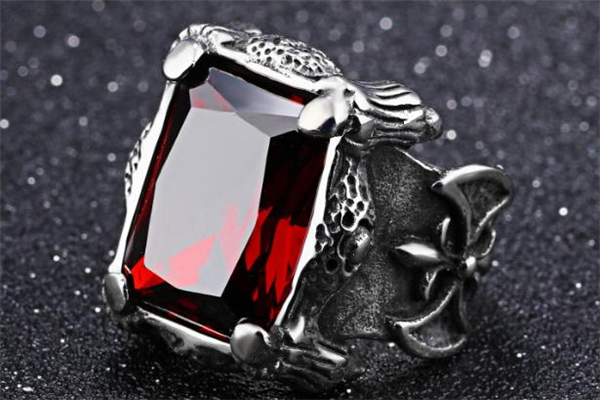 1克拉的红宝石大概多少钱,一克拉红宝石多大