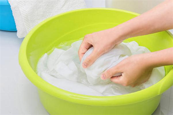 小苏打可以泡衣服多少时间可以洗白,小苏打怎么洗衣服变白