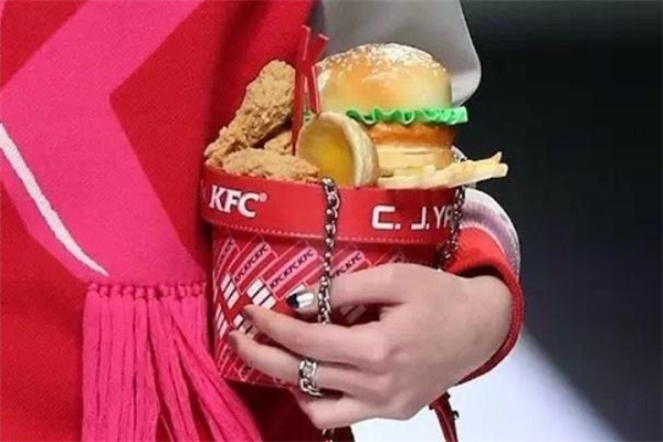 肯德基里面的全家桶多少钱,肯德基全家桶138元