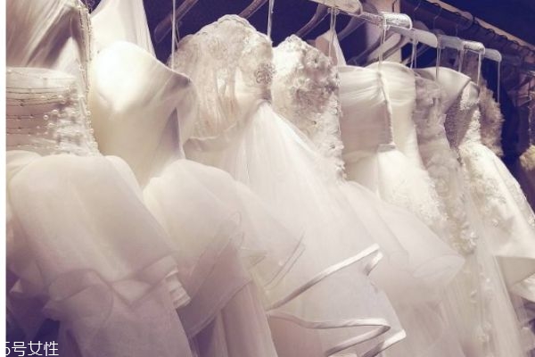 婚纱有哪些牌子,比较有名的婚纱品牌有哪些