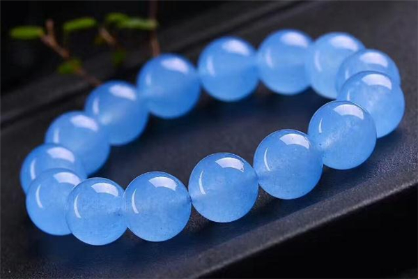 蓝玉髓的价格,蓝玉髓原石价格大概多少