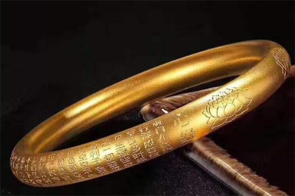 古法黄金手镯会变形吗,古法黄金手镯是实心还是空心的
