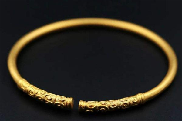 古法黄金手镯刮花了怎么办,买古法黄金手镯会刮花吗