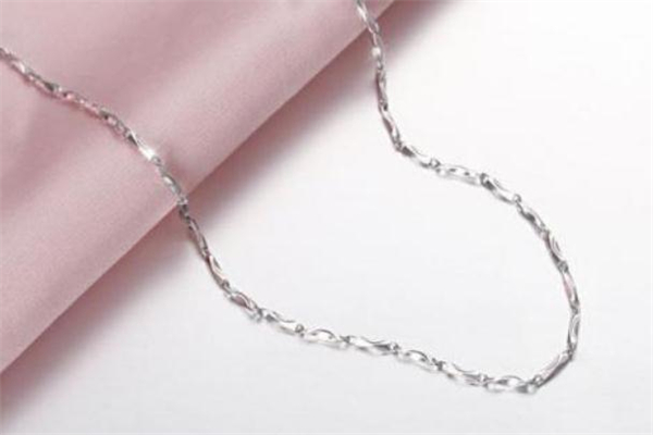 铂金饰品可以以旧换新吗,铂金戒指可以以旧换新吗