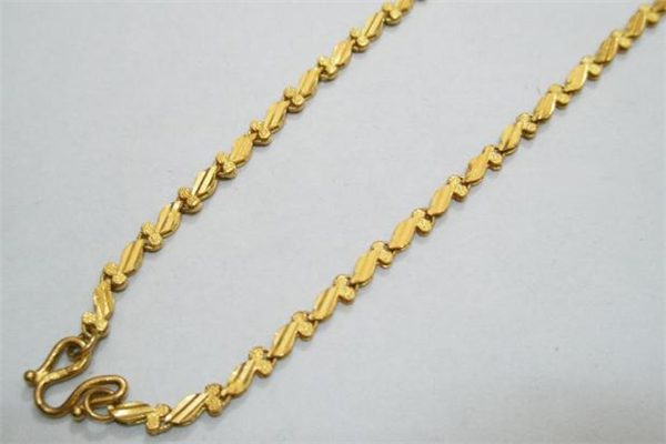 金项链发白是什么原因,白金项链变黄了怎么办