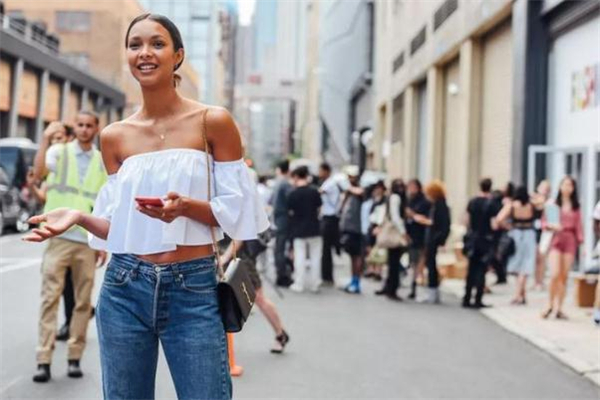 锁骨发穿什么衣服好看,锁骨发适合穿搭什么衣服