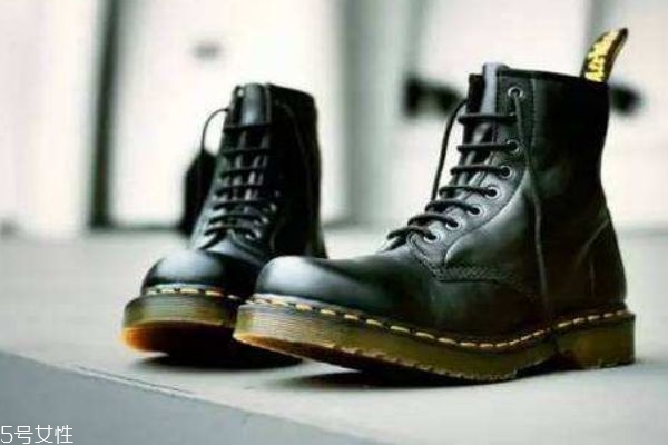 马丁靴的特点是什么,马丁靴的主要特征