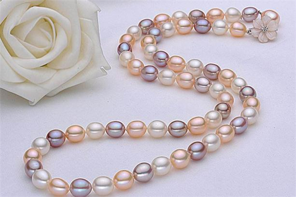 珍珠项链适合什么年龄的人,珍珠手链适合多大年龄戴