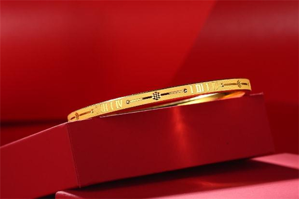 黄金手镯发白怎么办,黄金手镯有白色斑点是怎么回事