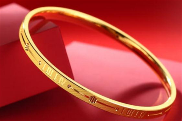 目前黄金手镯回收价格是多少,有个黄金镯子想卖了哪里回收