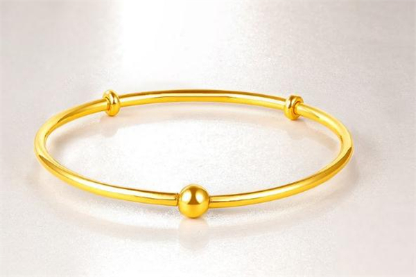 银手镯能和黄金一起戴吗,黄金手镯和银手镯可以戴在一起吗