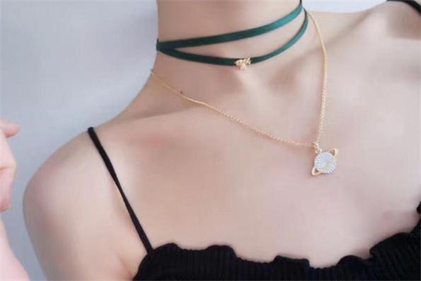 锁骨链什么款式好看,什么材质的锁骨链比较好