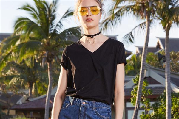 黑色衣服掉浮毛严重怎么处理,衣服上掉黑色毛毛怎么办