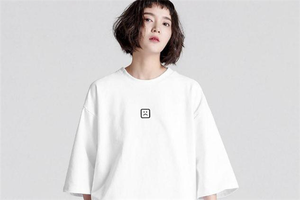 白色的衣服发黄怎么洗,白色衣服发黄怎么洗白小妙招