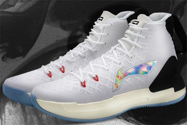 驭帅13低帮容易崴脚吗,李宁驭帅13耐磨吗