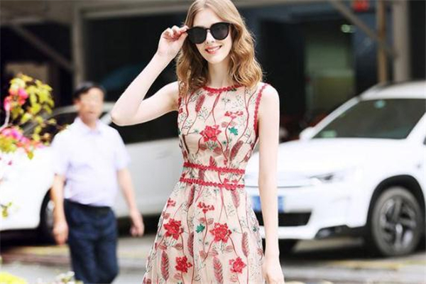 怎么样穿出名媛范儿,名媛风格穿衣搭配图片