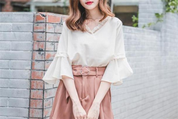 手臂粗适合穿什么衣服,胳膊粗适合穿什么样的上衣 手臂粗适合穿什么衣服,胳膊粗适合穿什么样的上衣