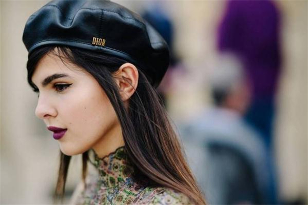 什么颜色的贝雷帽最百搭,贝雷帽什么颜色好看