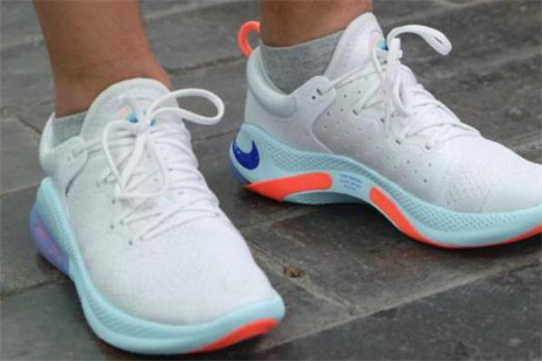 nike衣服尺码偏大吗,耐克运动鞋鞋码偏大吗