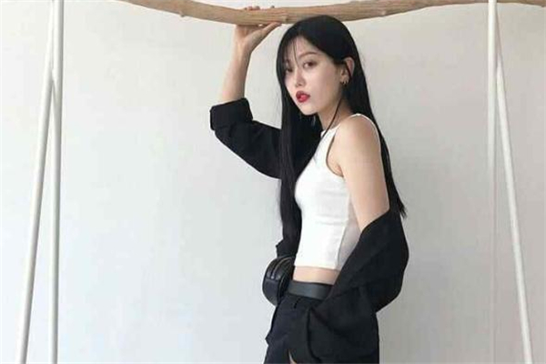 背心什么颜色百搭,什么颜色的背心好搭配