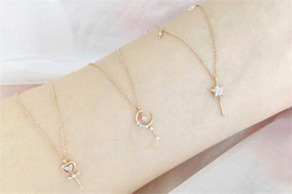 周大福最便宜的项链多少钱,周大福和平天使系列项链多少钱