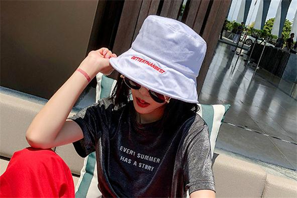 渔夫帽子图片大全今年流行,2020流行的渔夫帽款式