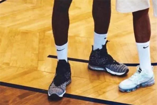 詹姆斯17代什么时候出的,詹姆斯17什么时候出的