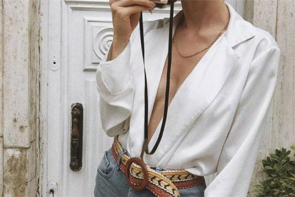 v领衬衫的好处和特点,男士v领衬衫