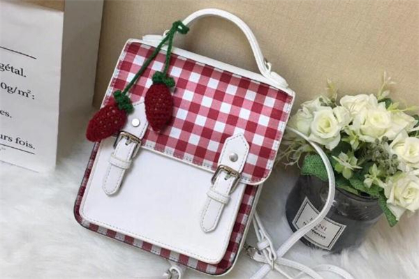 小ck新款限量草莓包,小ck包在哪里可以买到正品