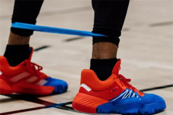 米切尔一代大了半码,多万诺米切尔一代偏码吗